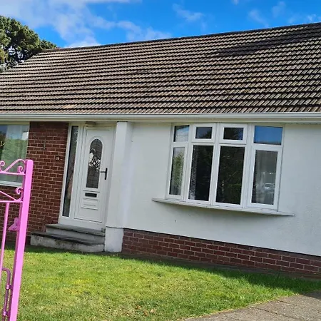 Mourne Hikers' Cottage Newcastle  Exterior photo